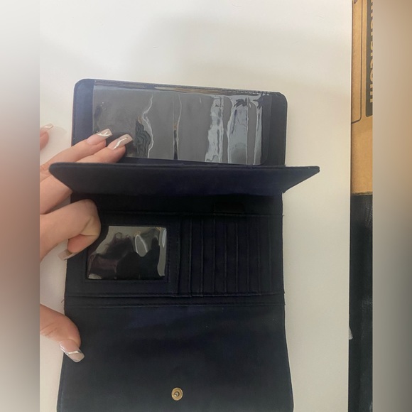 Halston and Tommy Hilfiger wallet - Picture 3 of 7